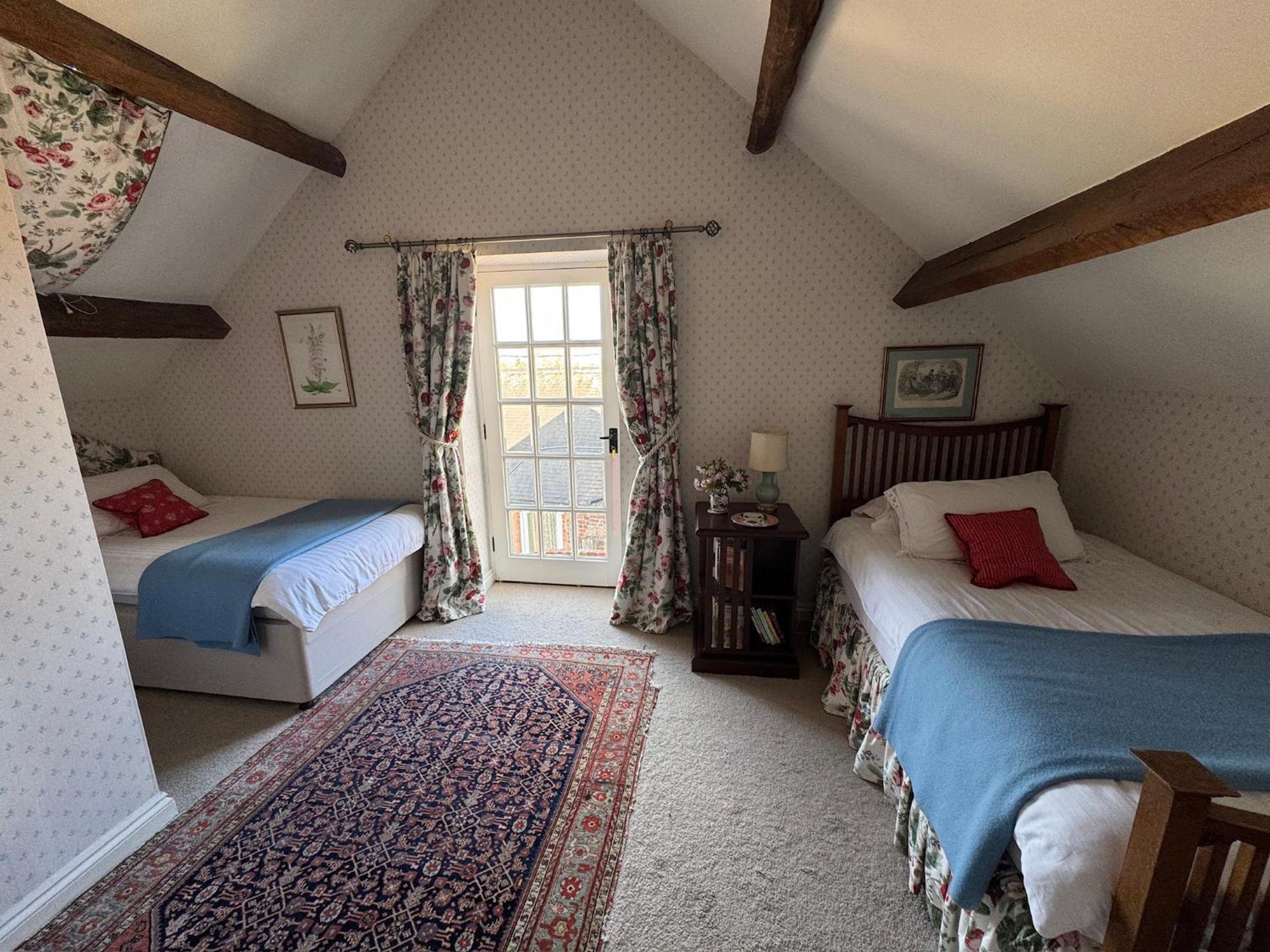 Cottage Barn Conversion On Working Farm Worcester Exterior photo